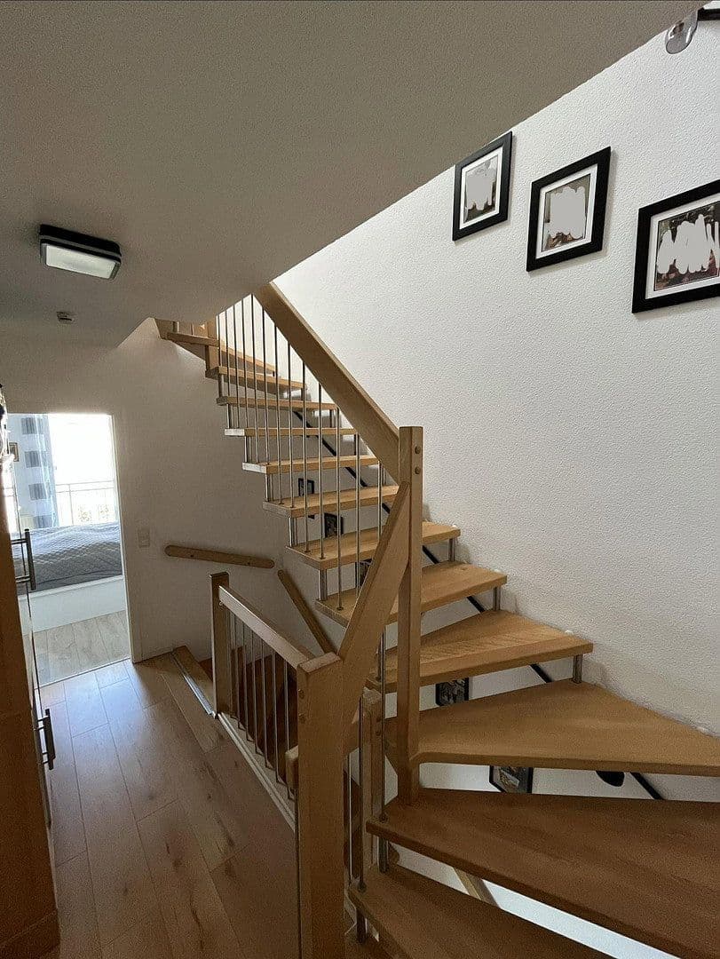 Prodej domu 120 m², pozemek 200 m², Kirchzarten, Bádensko-Württembersko Prodej domu 120 m², pozemek 200 m², Kirchzarten, Bádensko-Württembersko