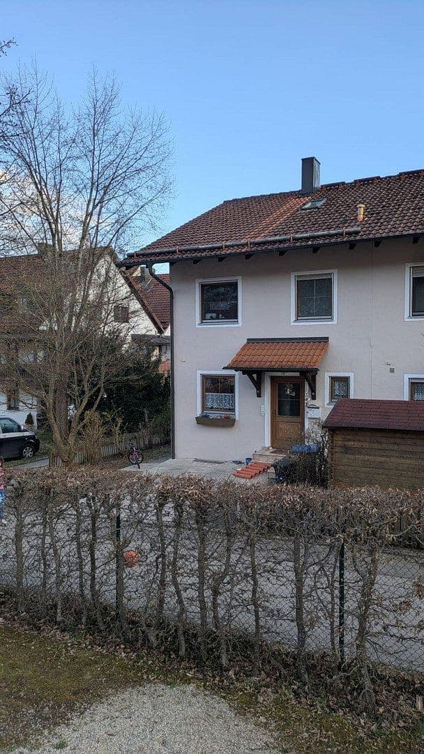 Prodej domu 135 m², pozemek 255 m², Trostberg, Bavorsko Prodej domu 135 m², pozemek 255 m², Trostberg, Bavorsko
