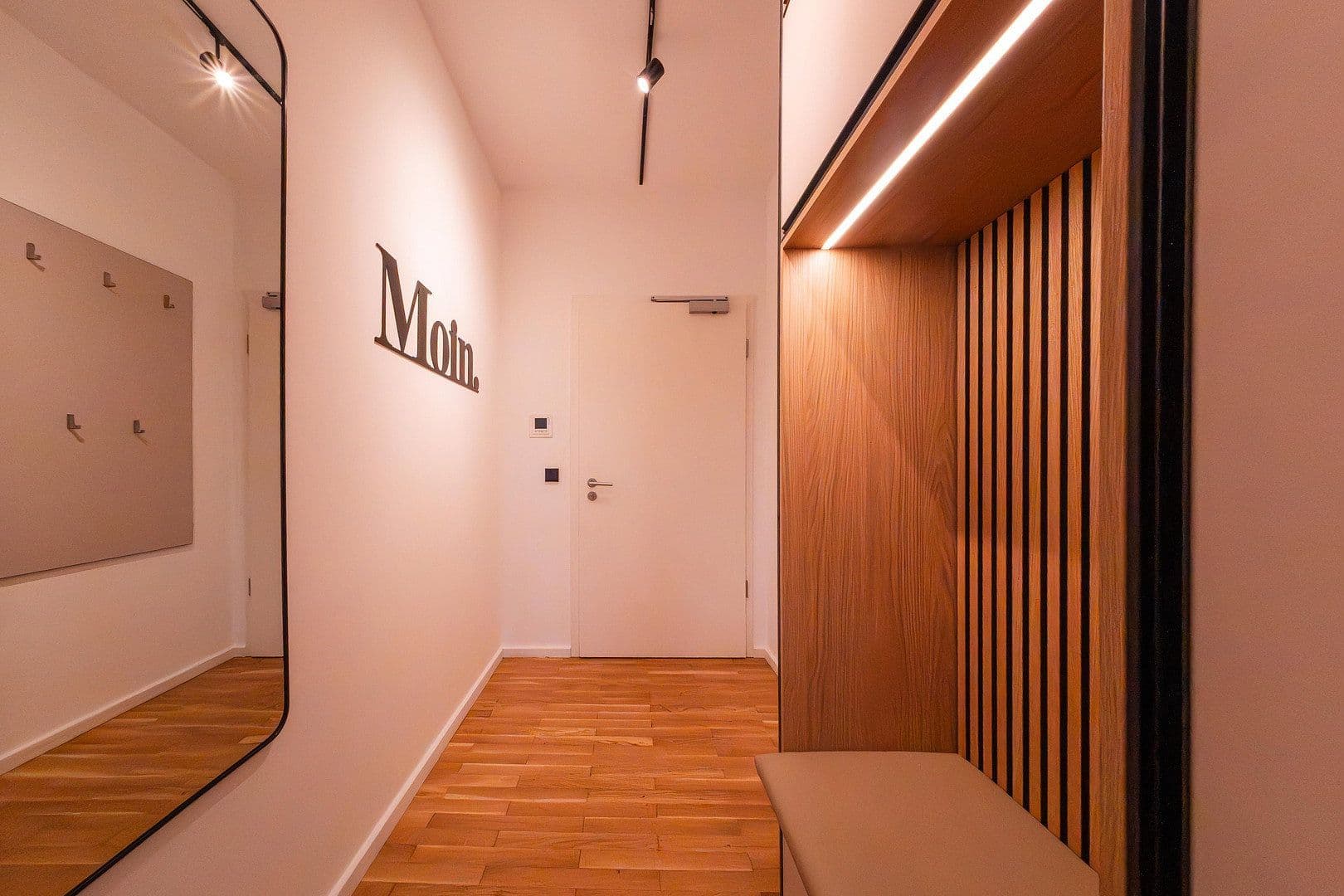 Prodej bytu 3+1 88 m², Sterndamm 66, Berlin, Berlín Prodej bytu 3+1 88 m², Sterndamm 66, Berlin, Berlín