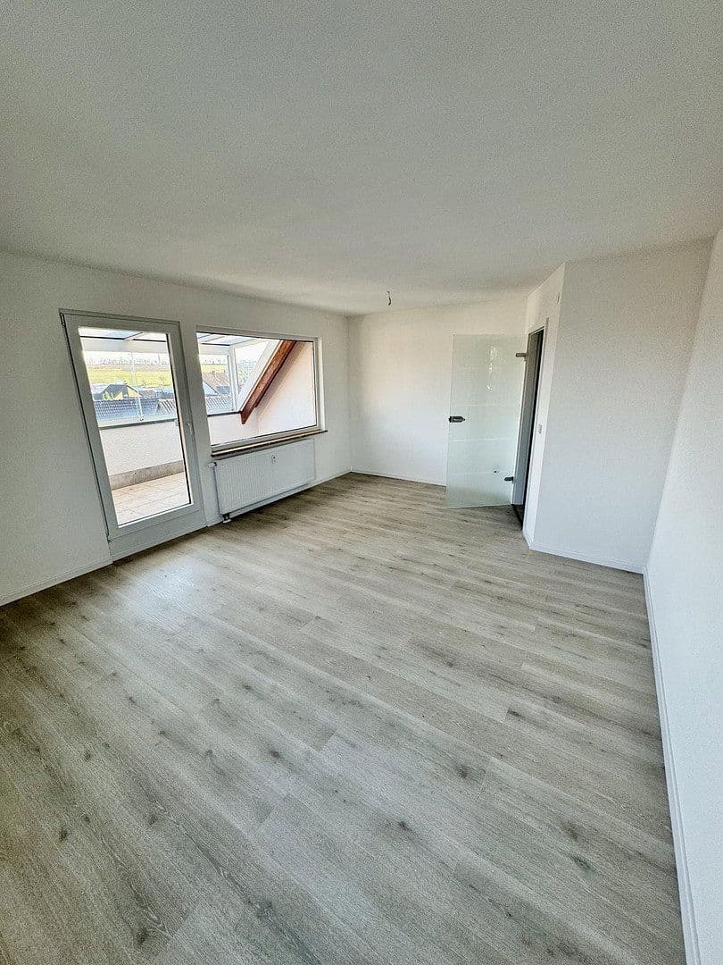 Pronájem bytu 3+kk 102 m², Birkenweg 9, Gornau, Sasko Pronájem bytu 3+kk 102 m², Birkenweg 9, Gornau, Sasko
