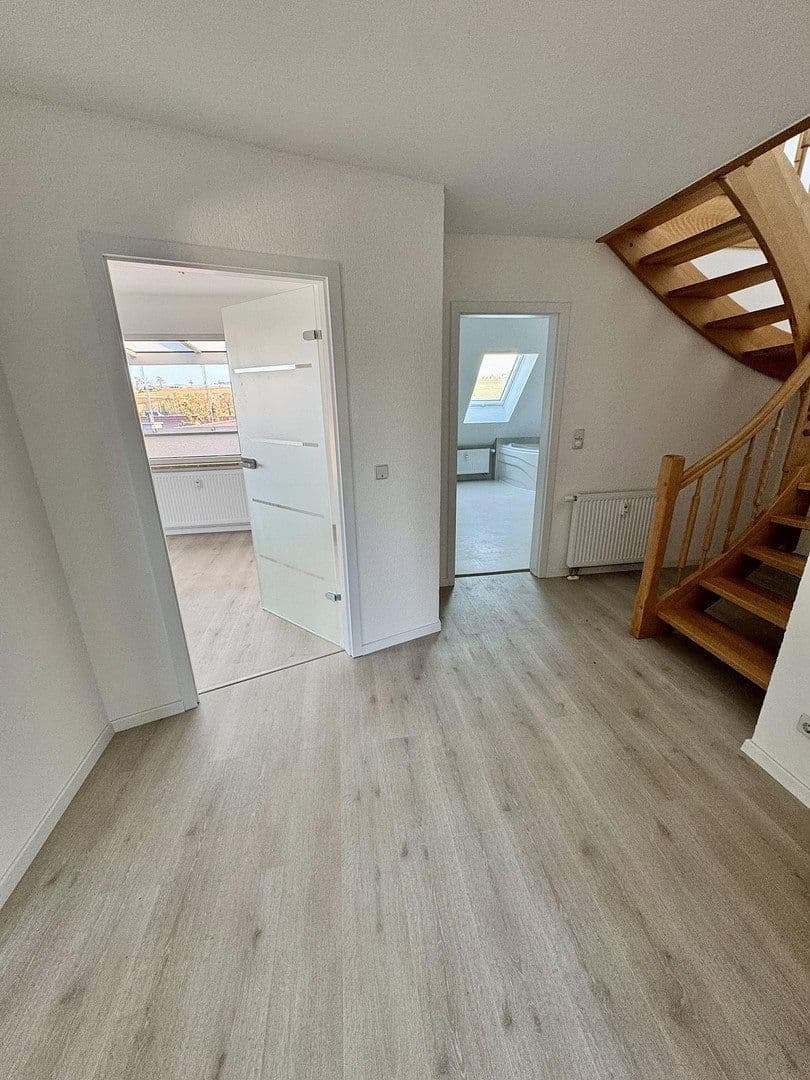 Pronájem bytu 3+kk 102 m², Birkenweg 9, Gornau, Sasko Pronájem bytu 3+kk 102 m², Birkenweg 9, Gornau, Sasko