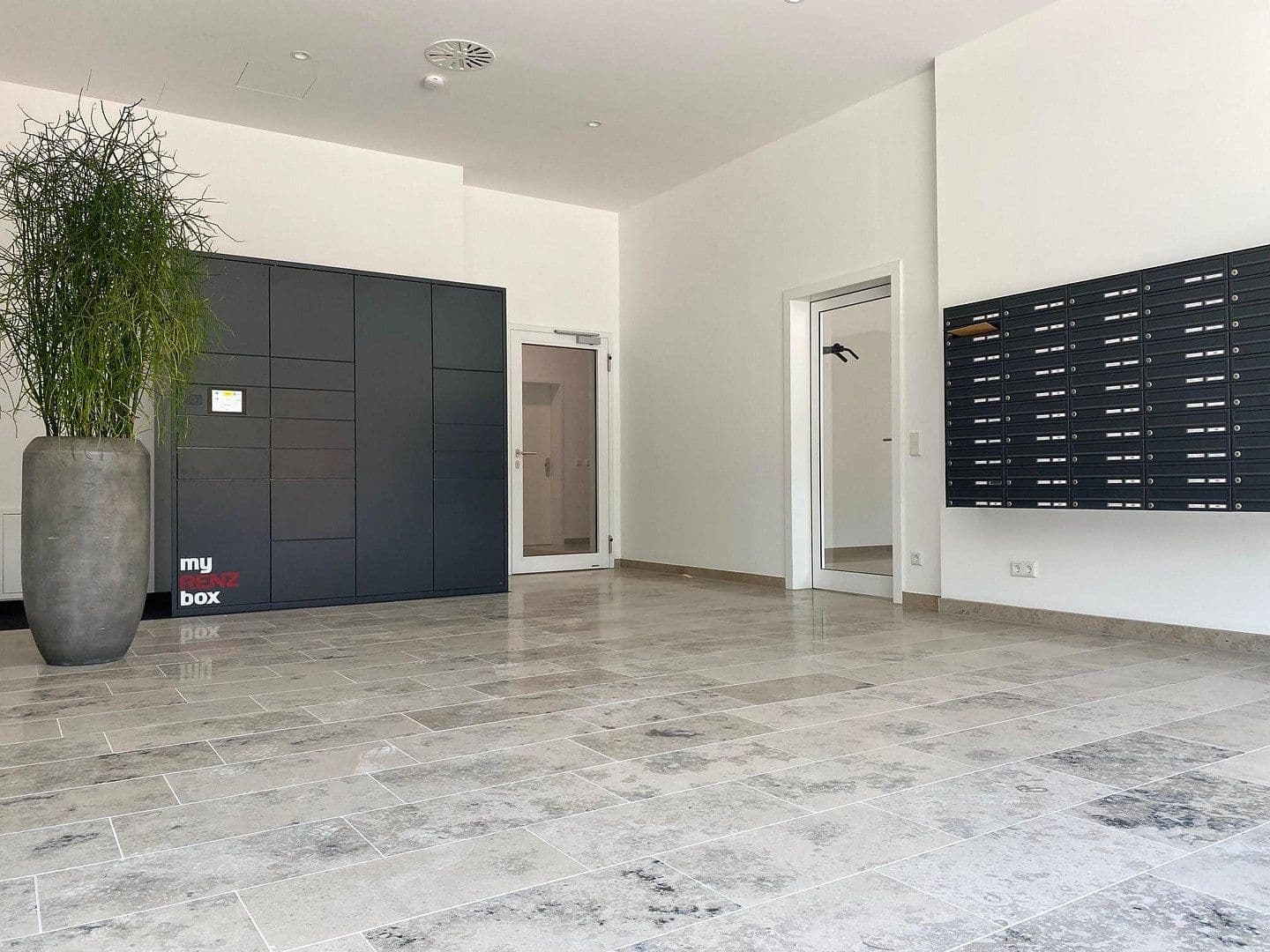 Pronájem bytu 1+kk 53 m², Fürstenrieder Str. 285, München, Bavorsko Pronájem bytu 1+kk 53 m², Fürstenrieder Str. 285, München, Bavorsko