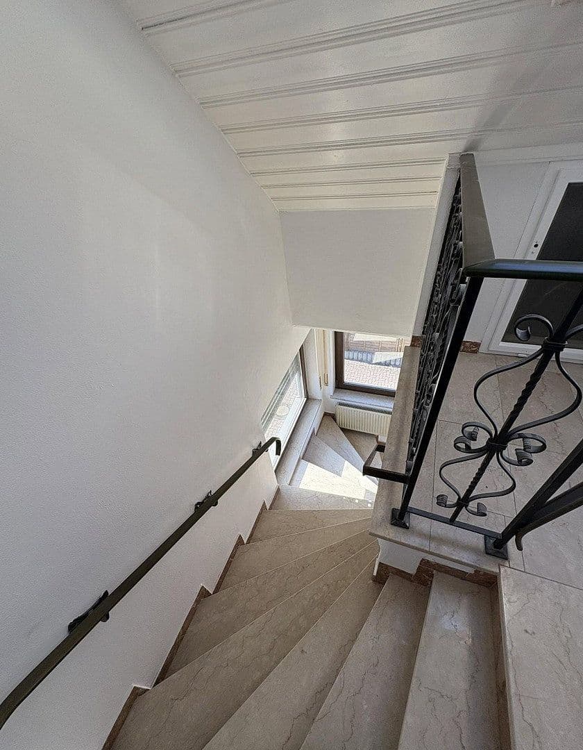 Pronájem bytu 3+kk 139 m², Blumenstraße 34, Karlsfeld, Bavorsko Pronájem bytu 3+kk 139 m², Blumenstraße 34, Karlsfeld, Bavorsko