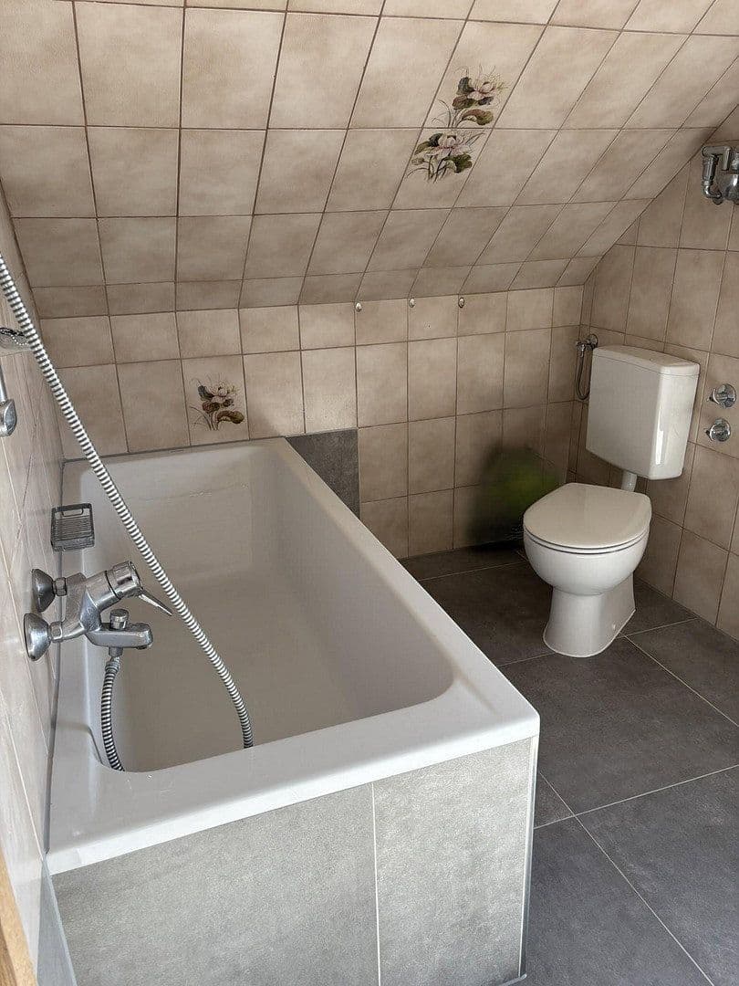 Pronájem bytu 3+kk 139 m², Blumenstraße 34, Karlsfeld, Bavorsko Pronájem bytu 3+kk 139 m², Blumenstraße 34, Karlsfeld, Bavorsko