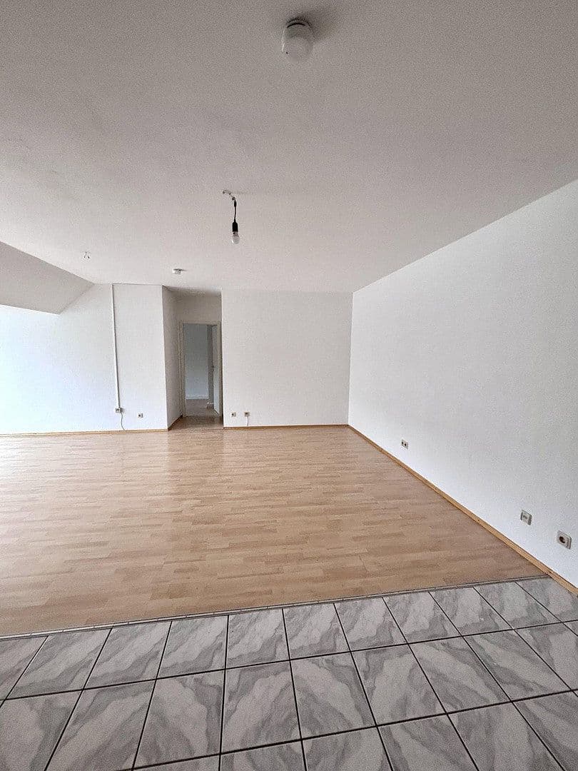Pronájem bytu 3+1 82 m², Bahnhofstr. 22d, Usingen, Hessen Pronájem bytu 3+1 82 m², Bahnhofstr. 22d, Usingen, Hessen