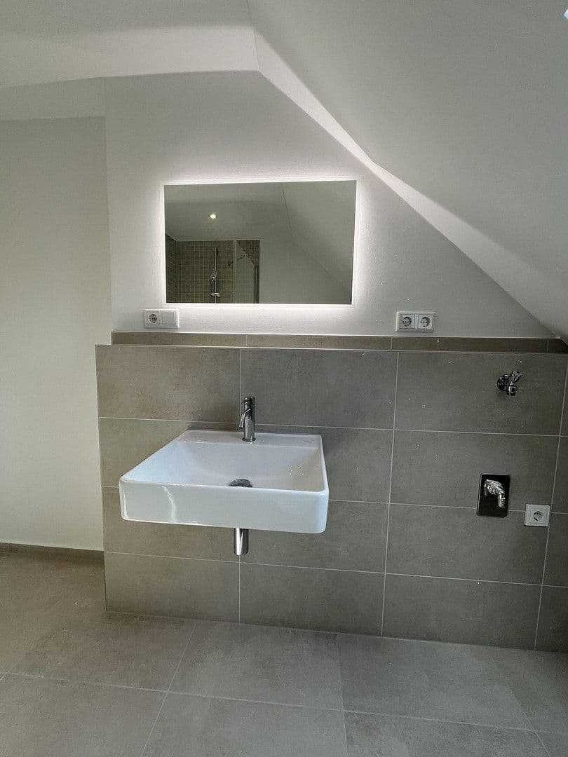 Pronájem bytu 3+1 59 m², Okenstraße 36, Nürnberg, Bavorsko Pronájem bytu 3+1 59 m², Okenstraße 36, Nürnberg, Bavorsko