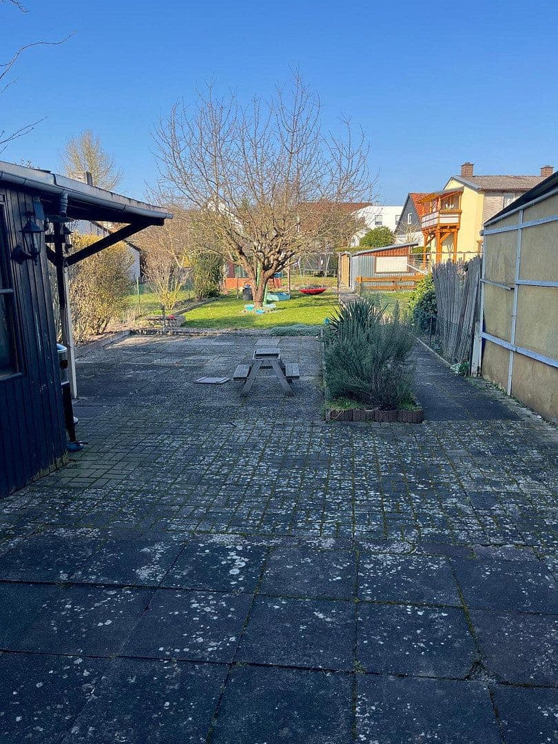 Prodej domu 150 m², pozemek 573 m², Köppenweg 9, Einbeck, Dolní Sasko Prodej domu 150 m², pozemek 573 m², Köppenweg 9, Einbeck, Dolní Sasko