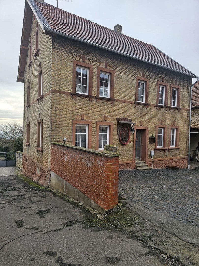 Prodej domu 160 m², pozemek 906 m², Hauptstraße 50, Mölsheim, Porýní-Falc Prodej domu 160 m², pozemek 906 m², Hauptstraße 50, Mölsheim, Porýní-Falc
