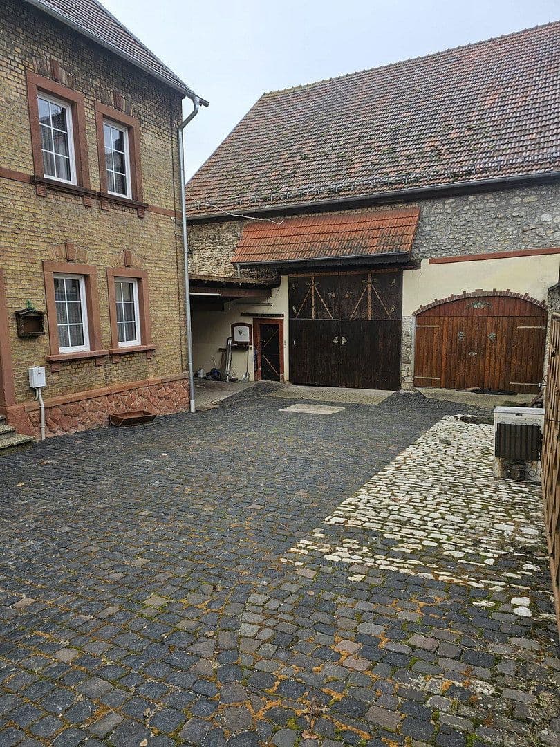 Prodej domu 160 m², pozemek 906 m², Hauptstraße 50, Mölsheim, Porýní-Falc Prodej domu 160 m², pozemek 906 m², Hauptstraße 50, Mölsheim, Porýní-Falc