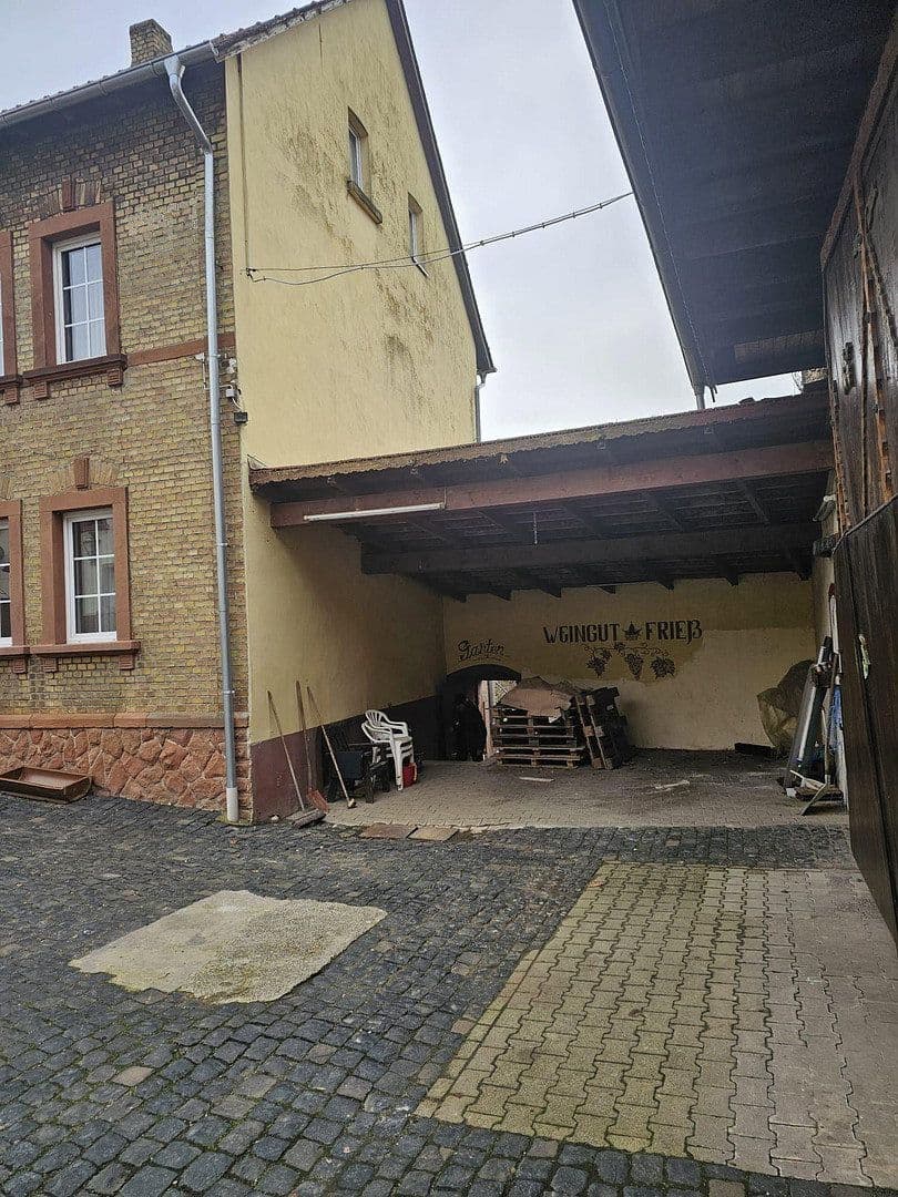 Prodej domu 160 m², pozemek 906 m², Hauptstraße 50, Mölsheim, Porýní-Falc Prodej domu 160 m², pozemek 906 m², Hauptstraße 50, Mölsheim, Porýní-Falc