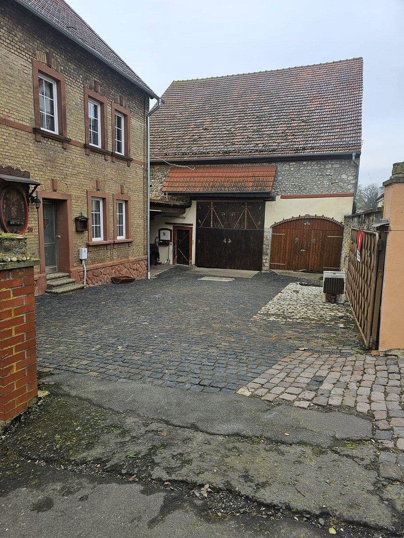 Prodej domu 160 m², pozemek 906 m², Hauptstraße 50, Mölsheim, Porýní-Falc Prodej domu 160 m², pozemek 906 m², Hauptstraße 50, Mölsheim, Porýní-Falc