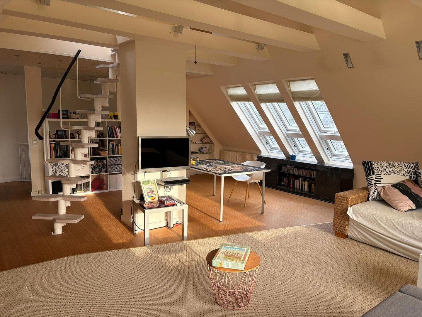 Prodej bytu 3+1 100 m², Hamburg, Hamburg Prodej bytu 3+1 100 m², Hamburg, Hamburg