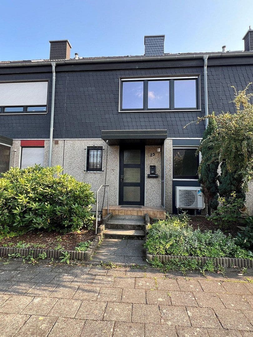 Prodej domu 132 m², pozemek 222 m², Keplerstr., Sankt Augustin, Severní Porýní-Vestfálsko Prodej domu 132 m², pozemek 222 m², Keplerstr., Sankt Augustin, Severní Porýní-Vestfálsko