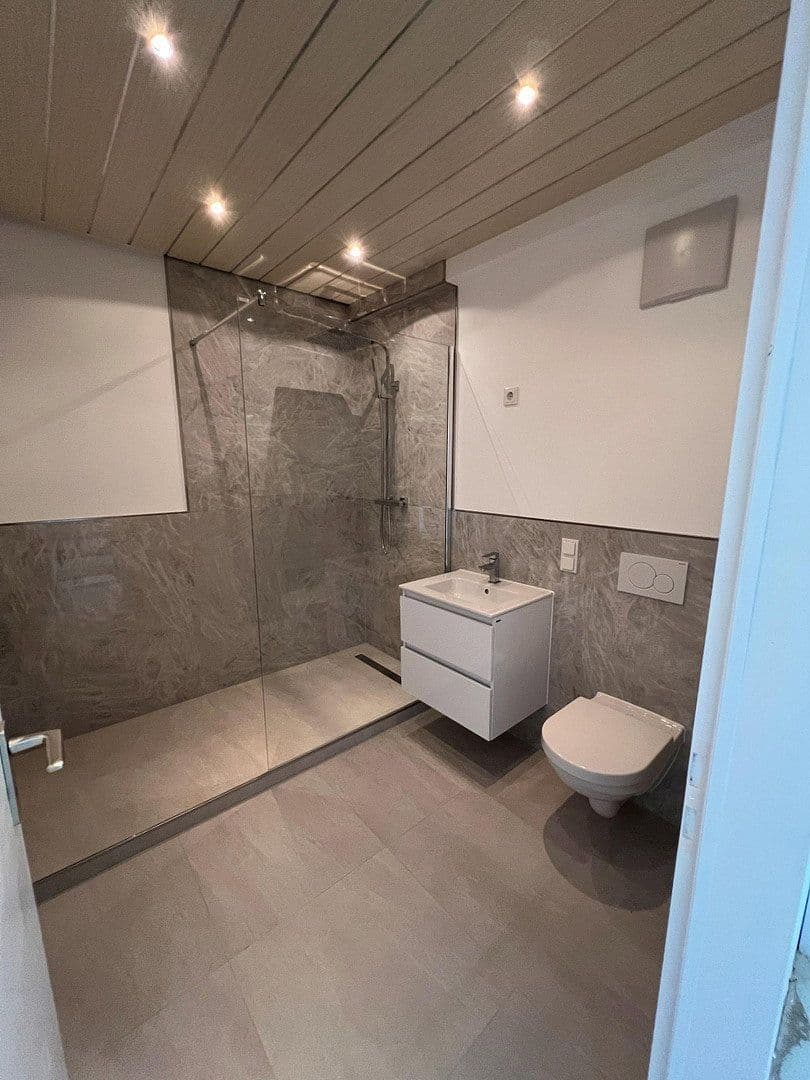 Prodej domu 132 m², pozemek 222 m², Keplerstr., Sankt Augustin, Severní Porýní-Vestfálsko Prodej domu 132 m², pozemek 222 m², Keplerstr., Sankt Augustin, Severní Porýní-Vestfálsko