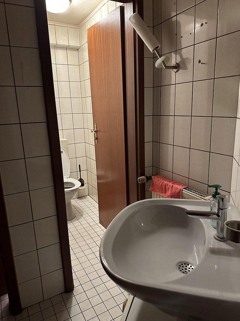 Pronájem nebytového prostoru 107 m², Obersulm, Bádensko-Württembersko Pronájem nebytového prostoru 107 m², Obersulm, Bádensko-Württembersko