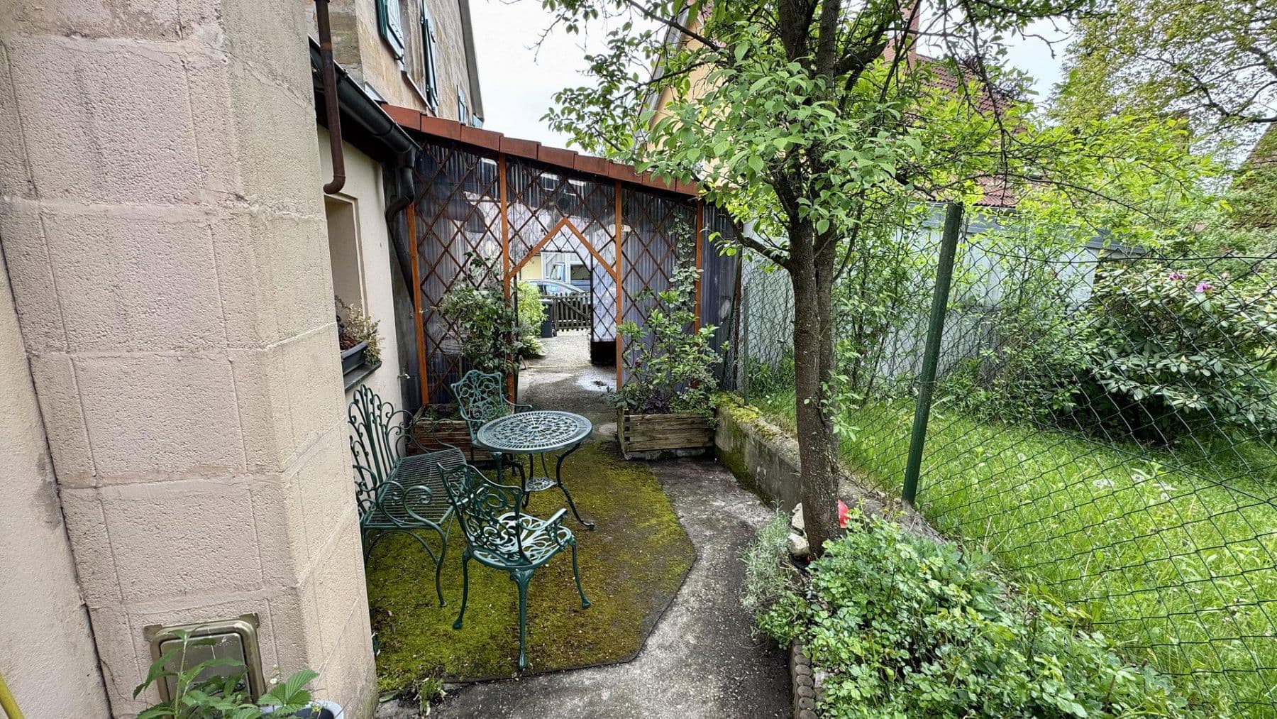 Prodej domu 180 m², pozemek 238 m², Lauf an der Pegnitz, Bavorsko Prodej domu 180 m², pozemek 238 m², Lauf an der Pegnitz, Bavorsko