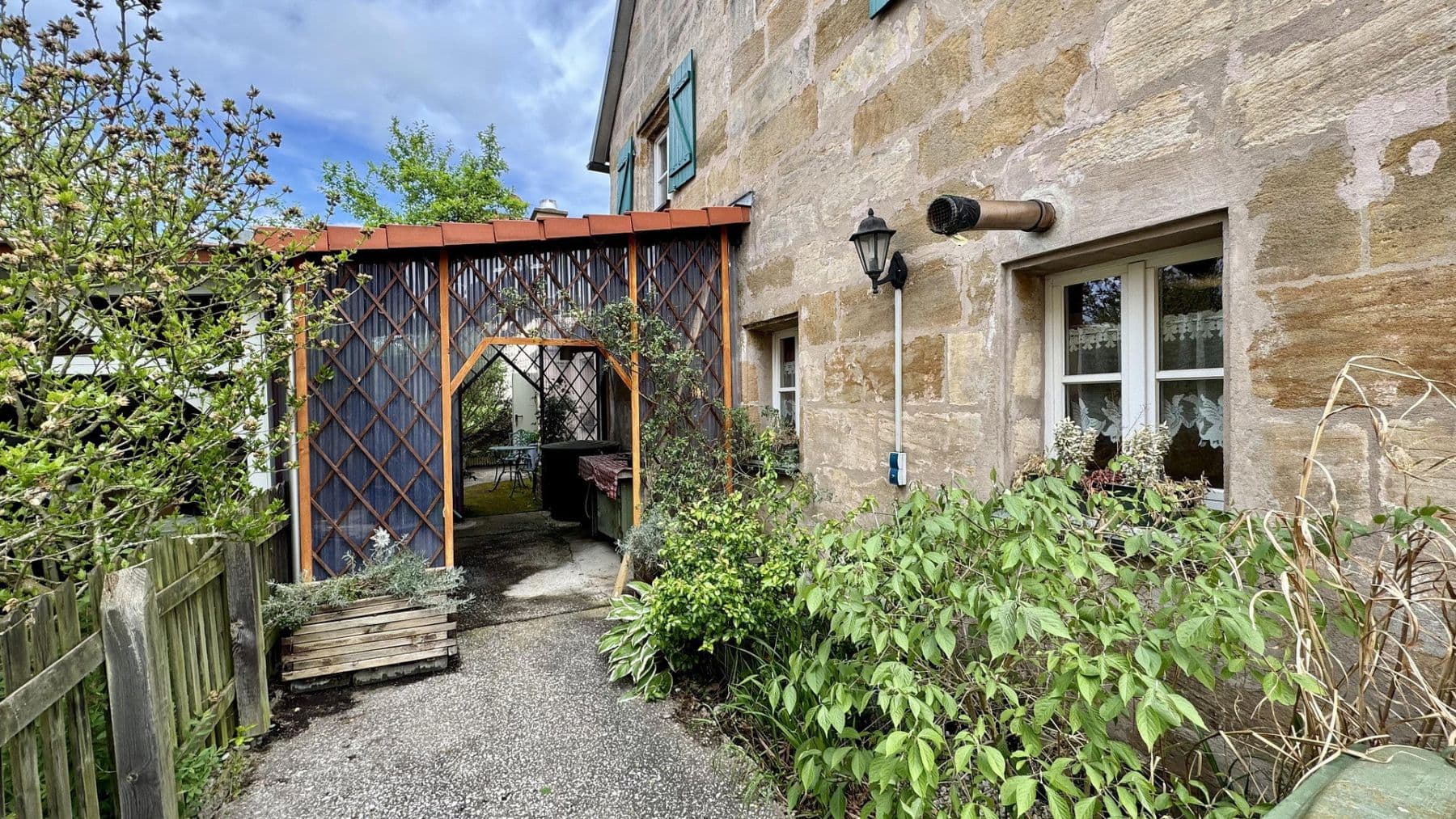 Prodej domu 180 m², pozemek 238 m², Lauf an der Pegnitz, Bavorsko Prodej domu 180 m², pozemek 238 m², Lauf an der Pegnitz, Bavorsko