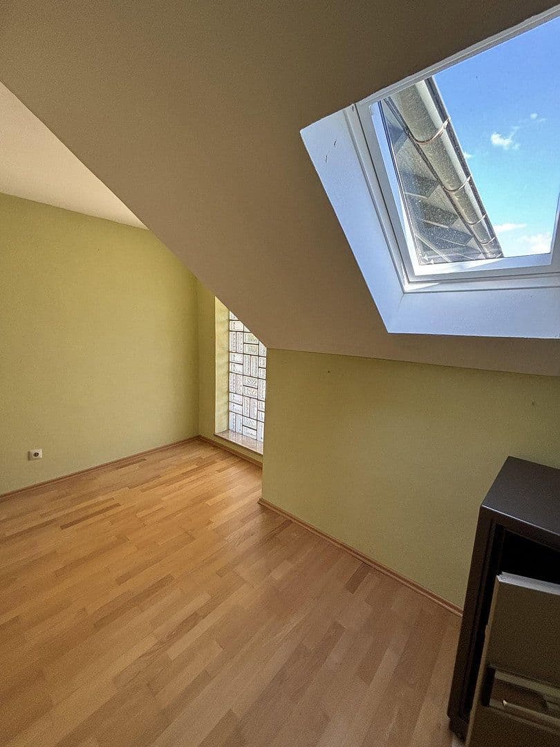 Prodej domu 448 m², pozemek 1.825 m², Neuburg am Inn, Bavorsko Prodej domu 448 m², pozemek 1.825 m², Neuburg am Inn, Bavorsko