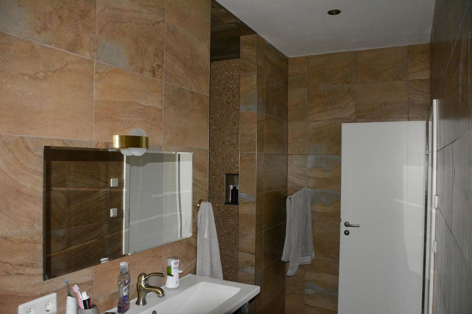 Prodej domu 368 m², pozemek 2.818 m², Borkwalde, Braniborsko Prodej domu 368 m², pozemek 2.818 m², Borkwalde, Braniborsko