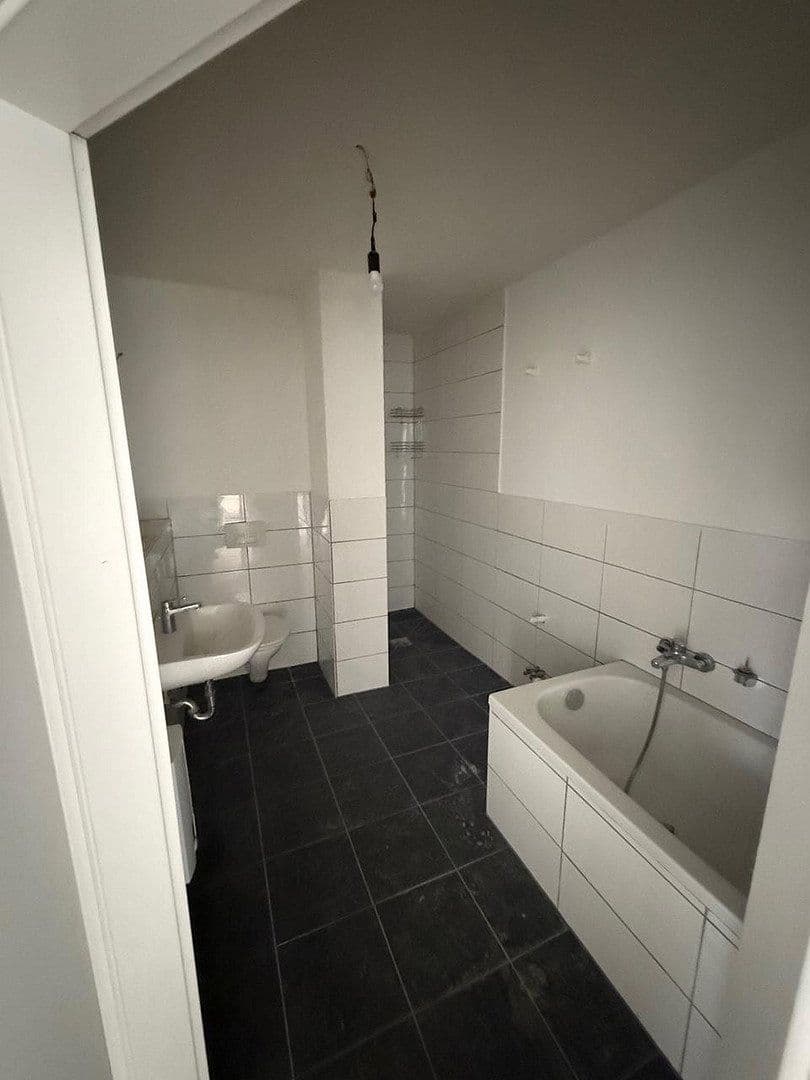 Prodej domu 1.780 m², pozemek 1.162 m², Konstantinplatz.5, Nordrhein-Westfalen - Mönchengladbach, Severní Porýní-Vestfálsko Prodej domu 1.780 m², pozemek 1.162 m², Konstantinplatz.5, Nordrhein-Westfalen - Mönchengladbach, Severní Porýní-Vestfálsko