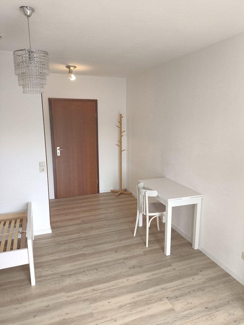 Pronájem bytu 1+1 24 m², Godramsteiner Straße 1, Landau, Porýní-Falc Pronájem bytu 1+1 24 m², Godramsteiner Straße 1, Landau, Porýní-Falc