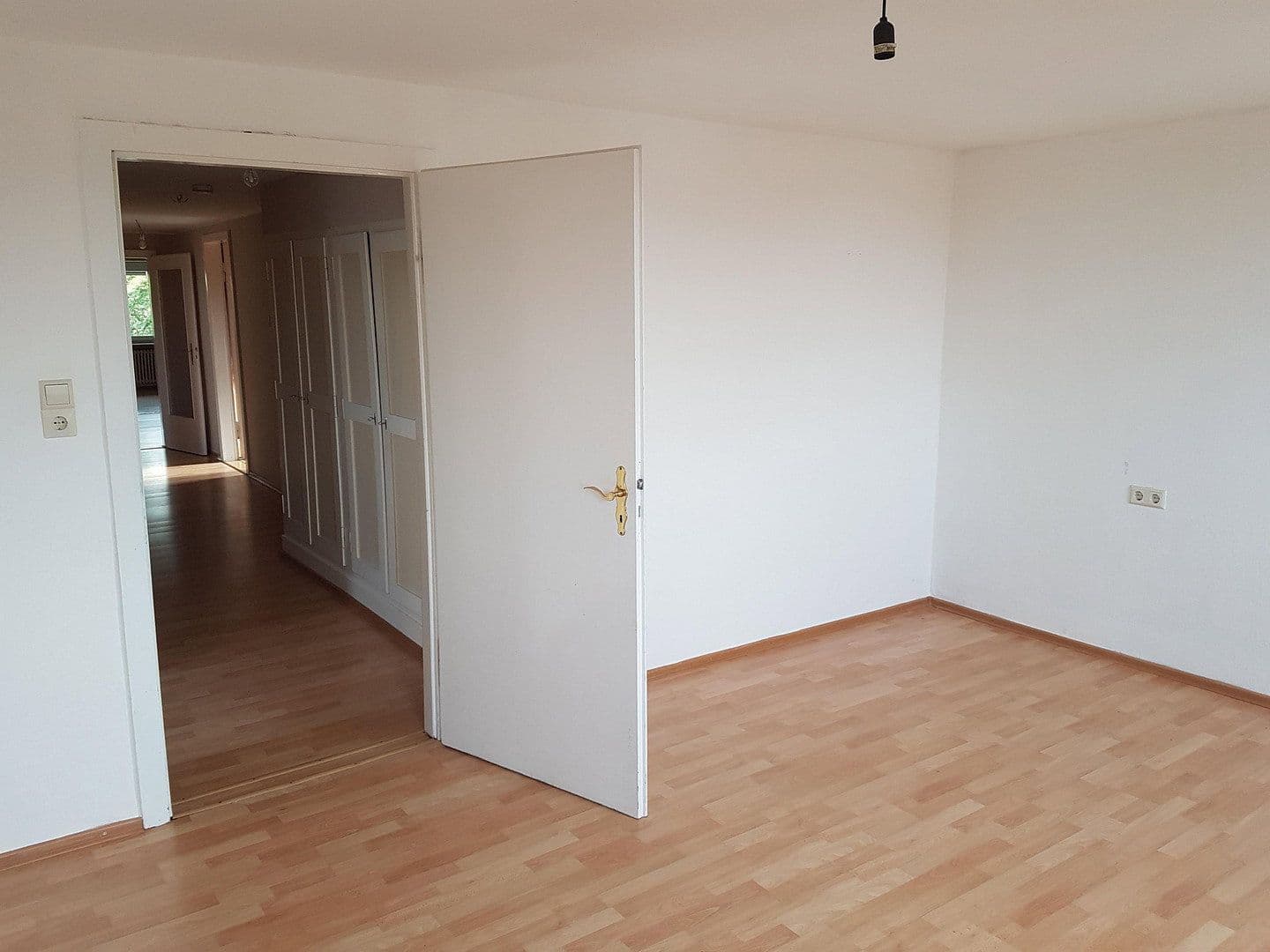Pronájem bytu 4+kk 115 m², Stuttgarter Str.2, Schömberg, Bádensko-Württembersko Pronájem bytu 4+kk 115 m², Stuttgarter Str.2, Schömberg, Bádensko-Württembersko