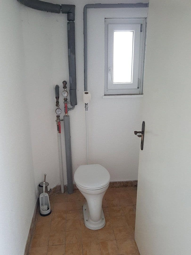 Pronájem bytu 4+kk 115 m², Stuttgarter Str.2, Schömberg, Bádensko-Württembersko Pronájem bytu 4+kk 115 m², Stuttgarter Str.2, Schömberg, Bádensko-Württembersko