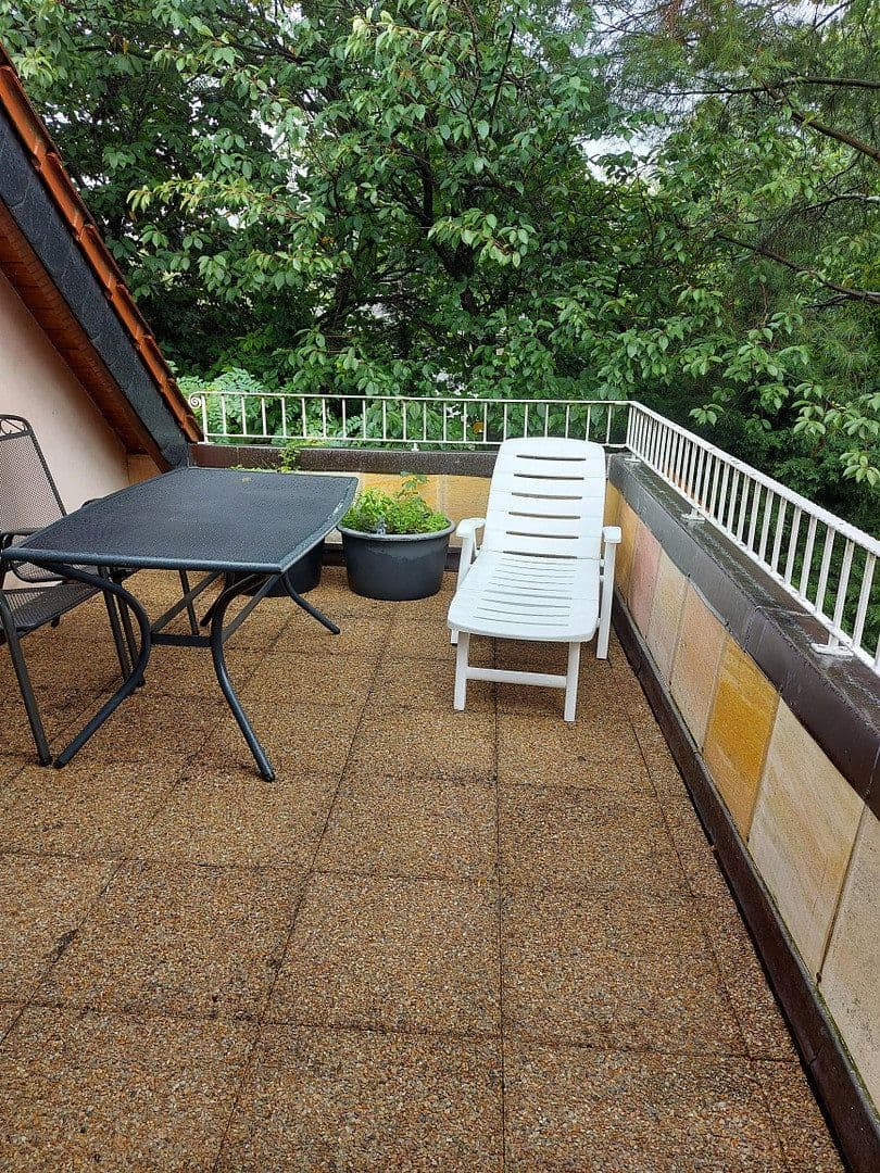 Pronájem bytu 2+1 65 m², Schwalbach am Taunus, Hessen Pronájem bytu 2+1 65 m², Schwalbach am Taunus, Hessen