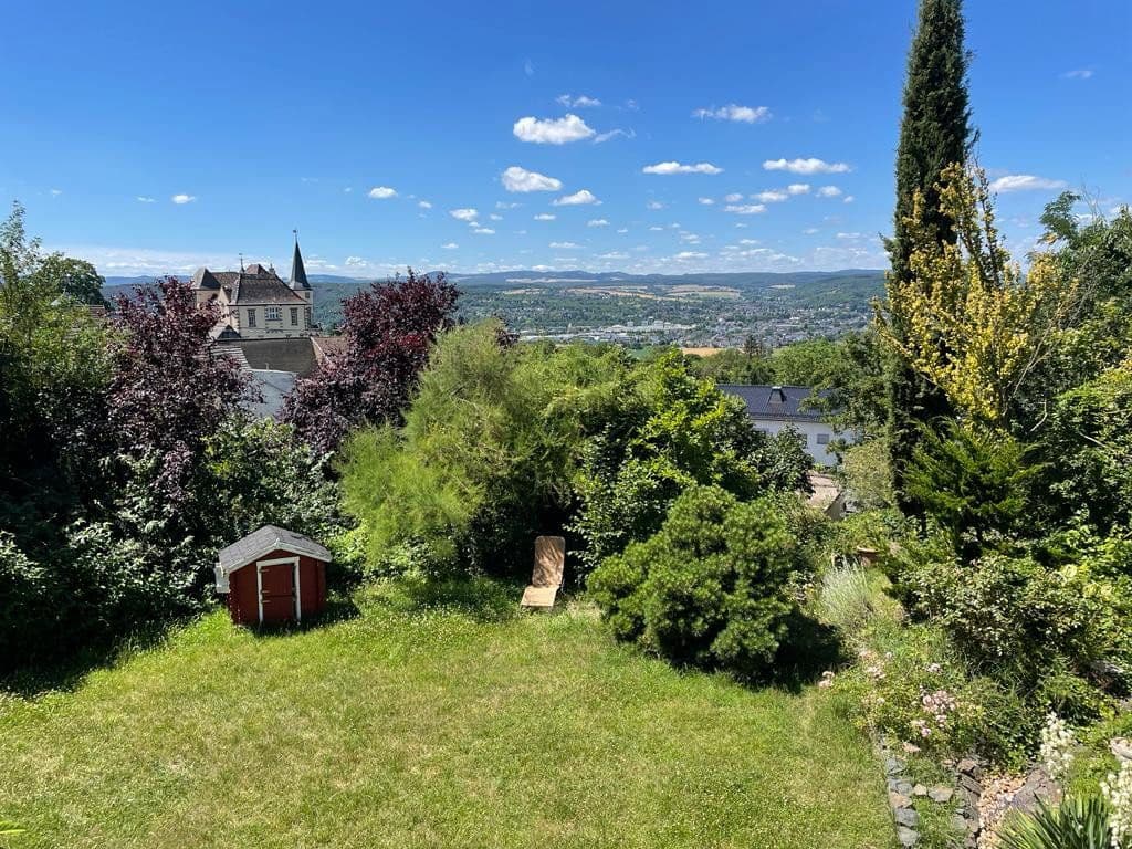 Prodej domu 180 m², pozemek 1.113 m², Dattenberg, Porýní-Falc Prodej domu 180 m², pozemek 1.113 m², Dattenberg, Porýní-Falc