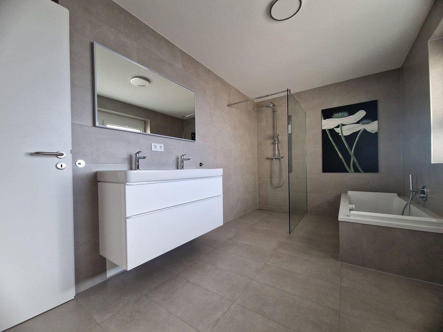 Pronájem bytu 3+1 118 m², Hambrücken, Bádensko-Württembersko Pronájem bytu 3+1 118 m², Hambrücken, Bádensko-Württembersko