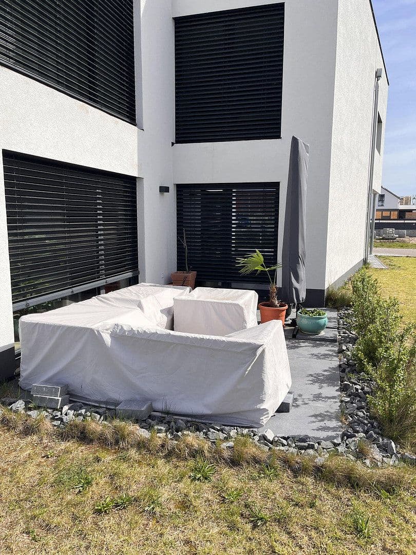 Pronájem bytu 3+1 118 m², Hambrücken, Bádensko-Württembersko Pronájem bytu 3+1 118 m², Hambrücken, Bádensko-Württembersko