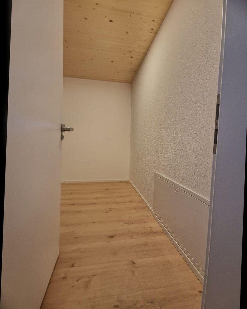 Pronájem bytu 3+1 118 m², Hambrücken, Bádensko-Württembersko Pronájem bytu 3+1 118 m², Hambrücken, Bádensko-Württembersko