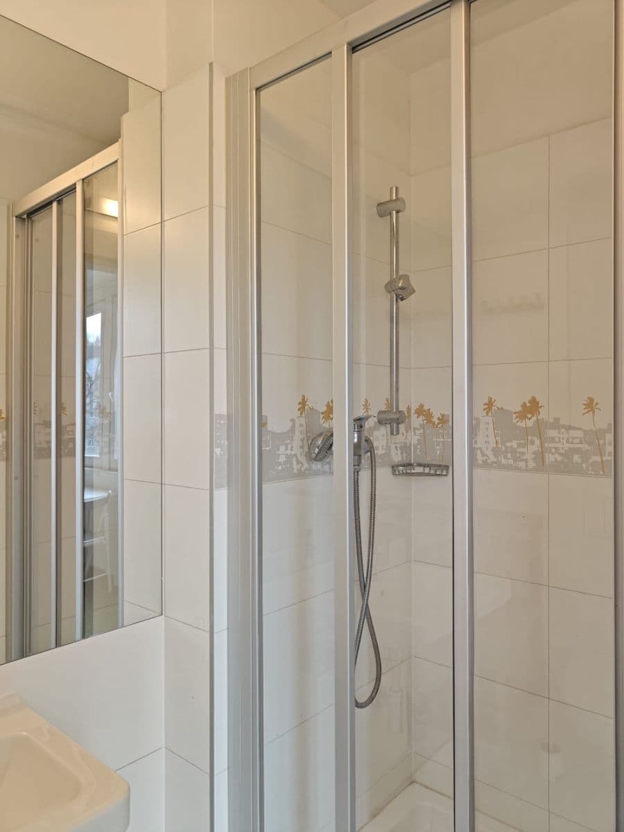 Pronájem bytu 1+kk 16 m², Molákova, Praha, Praha Pronájem bytu 1+kk 16 m², Molákova, Praha, Praha