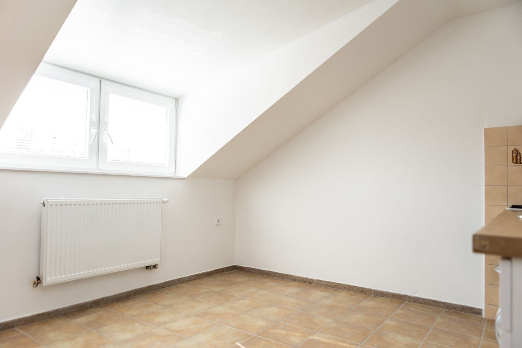 Pronájem bytu 1+1 43 m², Jedlová, Pardubický kraj Pronájem bytu 1+1 43 m², Jedlová, Pardubický kraj
