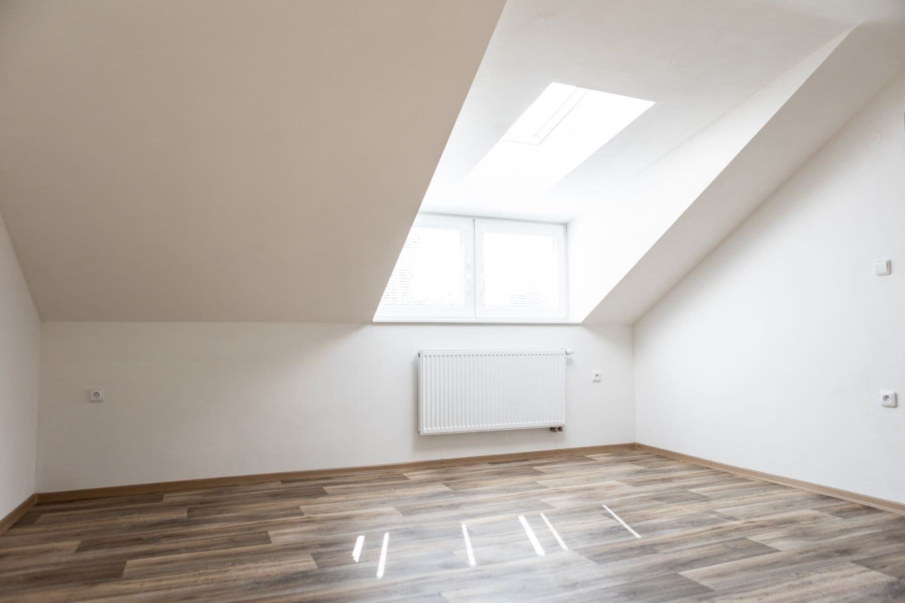 Pronájem bytu 1+1 43 m², Jedlová, Pardubický kraj Pronájem bytu 1+1 43 m², Jedlová, Pardubický kraj