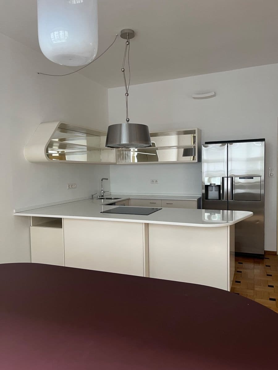 Pronájem bytu 4+1 139 m², U Smaltovny, Praha, Praha Pronájem bytu 4+1 139 m², U Smaltovny, Praha, Praha