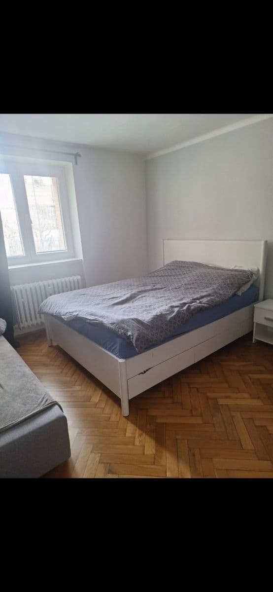 Pronájem bytu 3+1 80 m², Československé armády, Přelouč, Pardubický kraj Pronájem bytu 3+1 80 m², Československé armády, Přelouč, Pardubický kraj