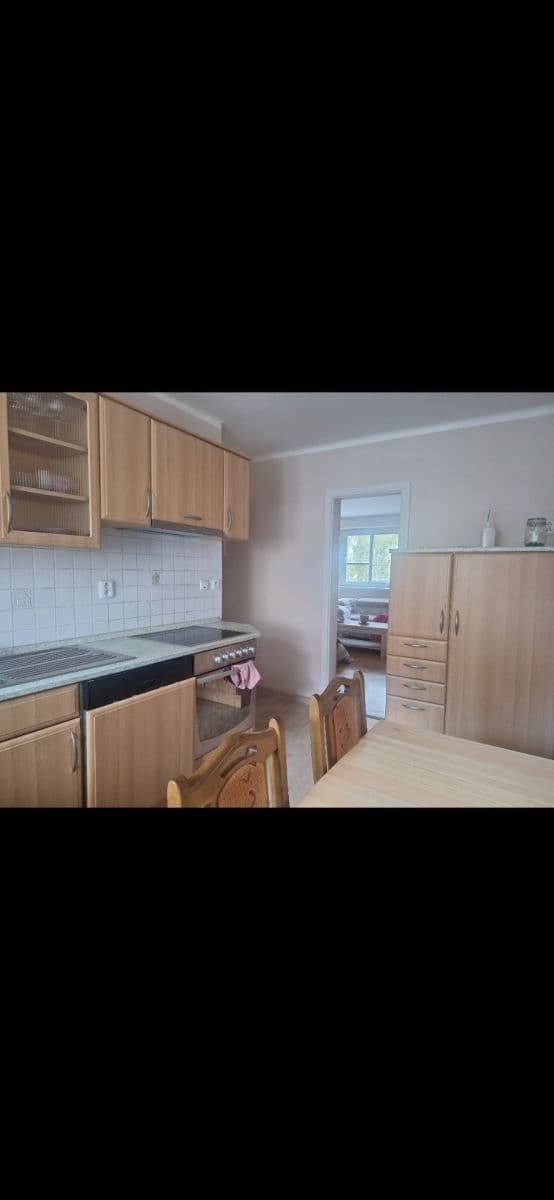 Pronájem bytu 3+1 80 m², Československé armády, Přelouč, Pardubický kraj Pronájem bytu 3+1 80 m², Československé armády, Přelouč, Pardubický kraj