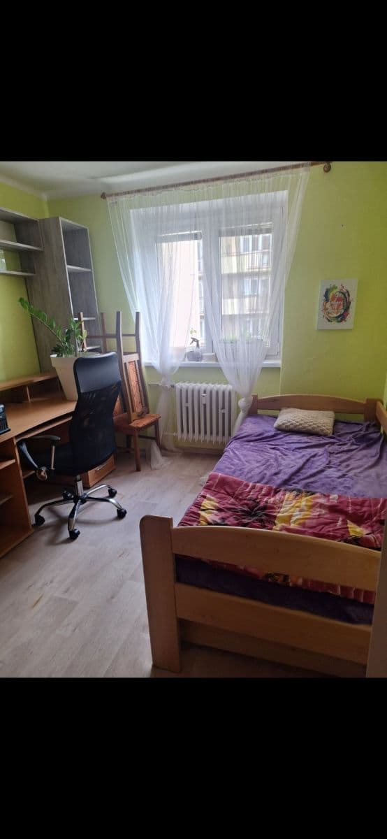Pronájem bytu 3+1 80 m², Československé armády, Přelouč, Pardubický kraj Pronájem bytu 3+1 80 m², Československé armády, Přelouč, Pardubický kraj
