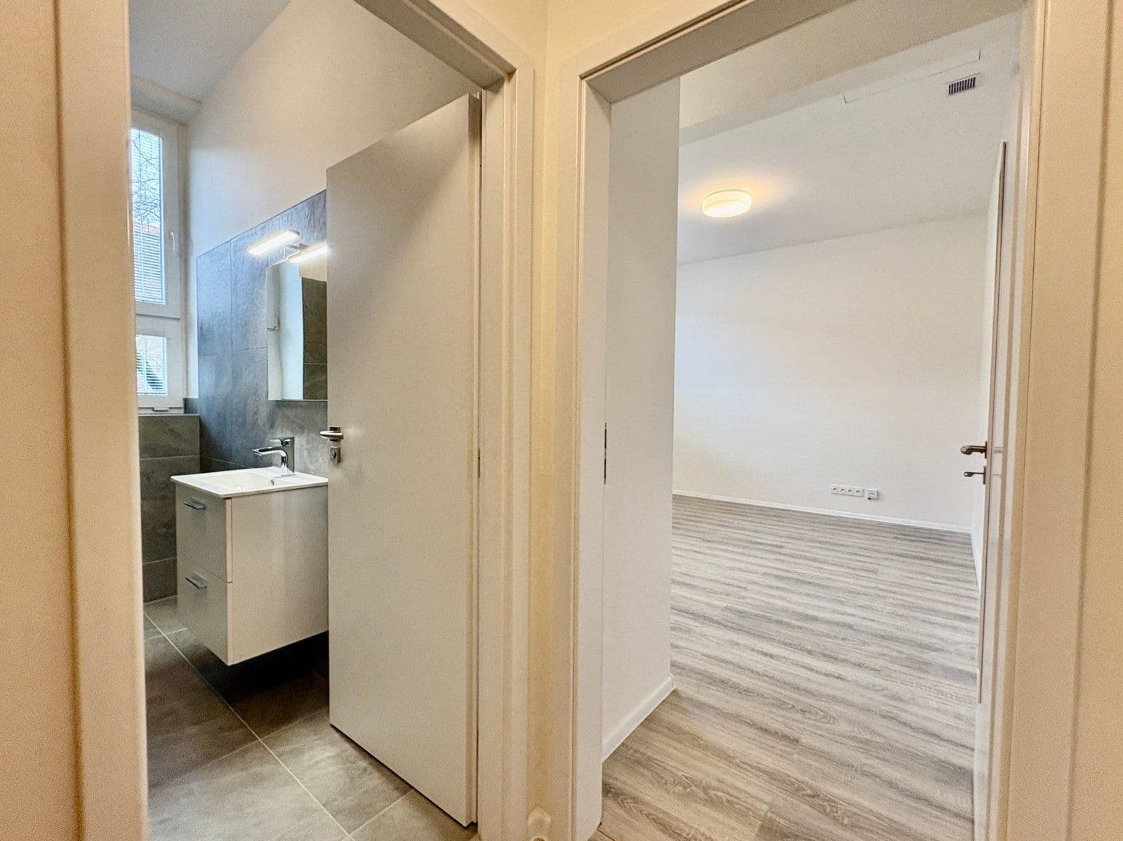 Pronájem bytu 1+kk 25 m², Kolmá, Havířov, Moravskoslezský kraj Pronájem bytu 1+kk 25 m², Kolmá, Havířov, Moravskoslezský kraj