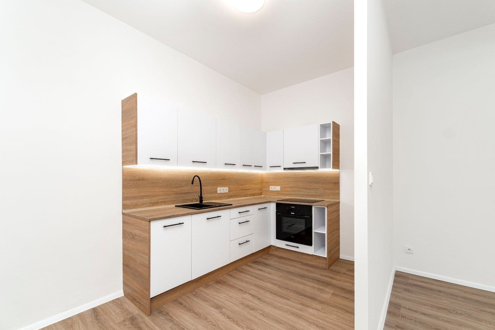 Pronájem bytu 3+kk 72 m², Kolmá, Havířov, Moravskoslezský kraj Pronájem bytu 3+kk 72 m², Kolmá, Havířov, Moravskoslezský kraj