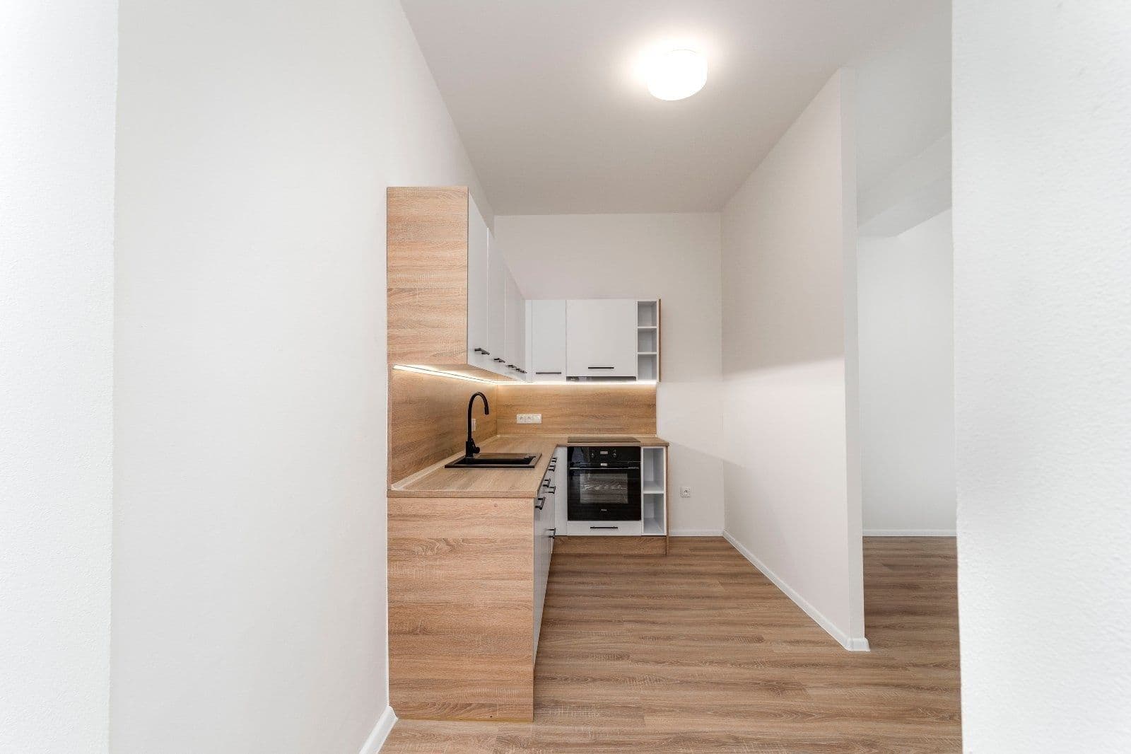Pronájem bytu 3+kk 72 m², Kolmá, Havířov, Moravskoslezský kraj Pronájem bytu 3+kk 72 m², Kolmá, Havířov, Moravskoslezský kraj