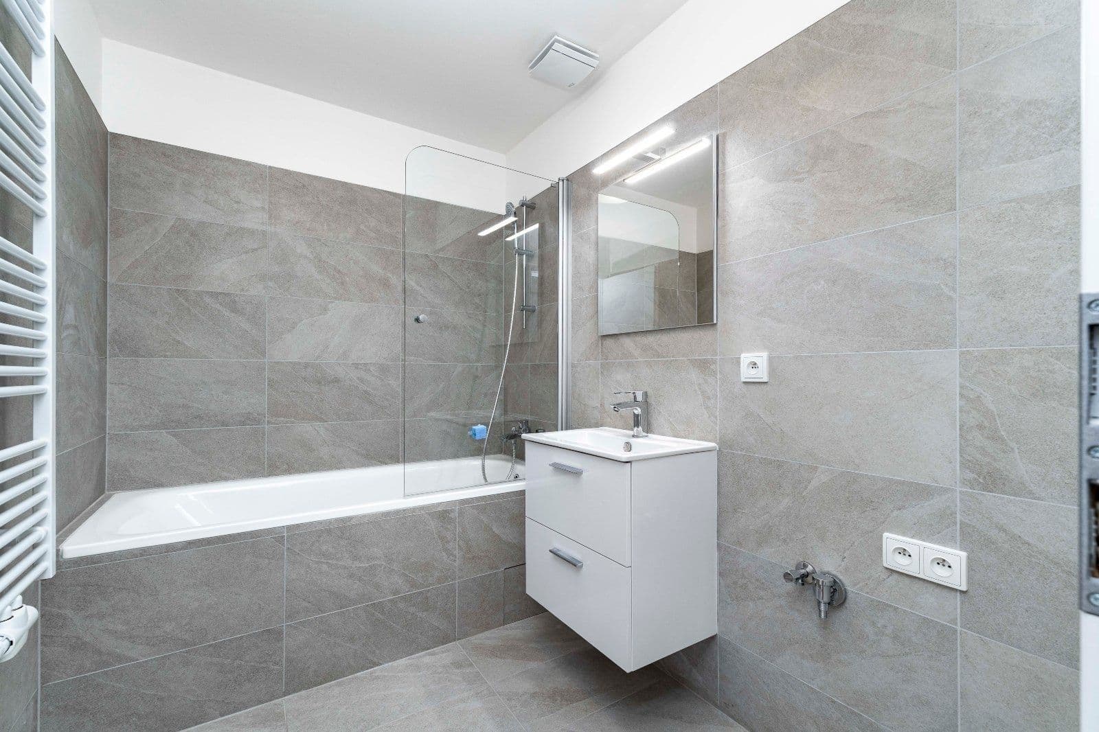Pronájem bytu 3+kk 72 m², Kolmá, Havířov, Moravskoslezský kraj Pronájem bytu 3+kk 72 m², Kolmá, Havířov, Moravskoslezský kraj