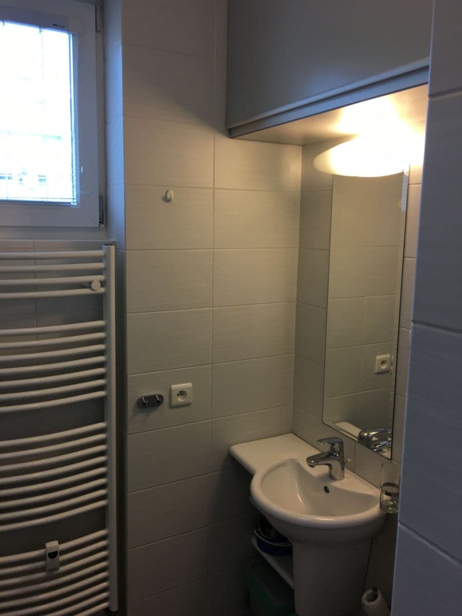 Pronájem bytu Garsoniéra 24 m², Nové Mesto, Bratislavský kraj Pronájem bytu Garsoniéra 24 m², Nové Mesto, Bratislavský kraj