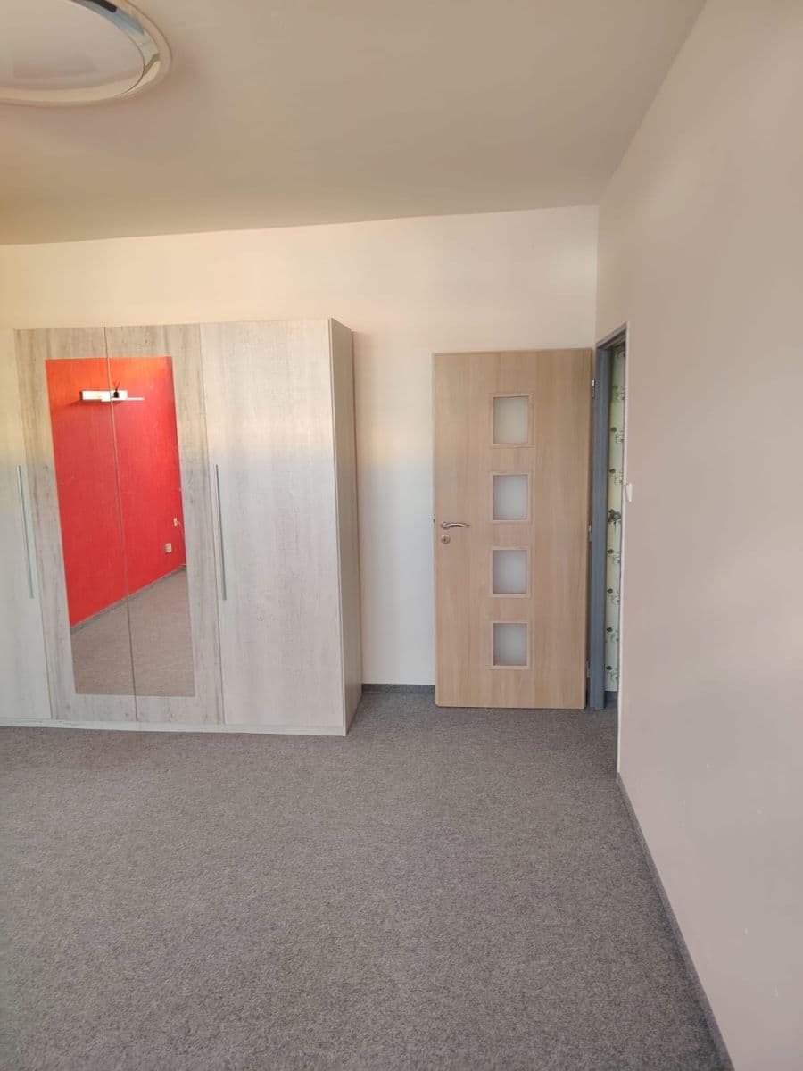 Pronájem bytu 1+1 38 m², SPC P, Krnov, Moravskoslezský kraj Pronájem bytu 1+1 38 m², SPC P, Krnov, Moravskoslezský kraj
