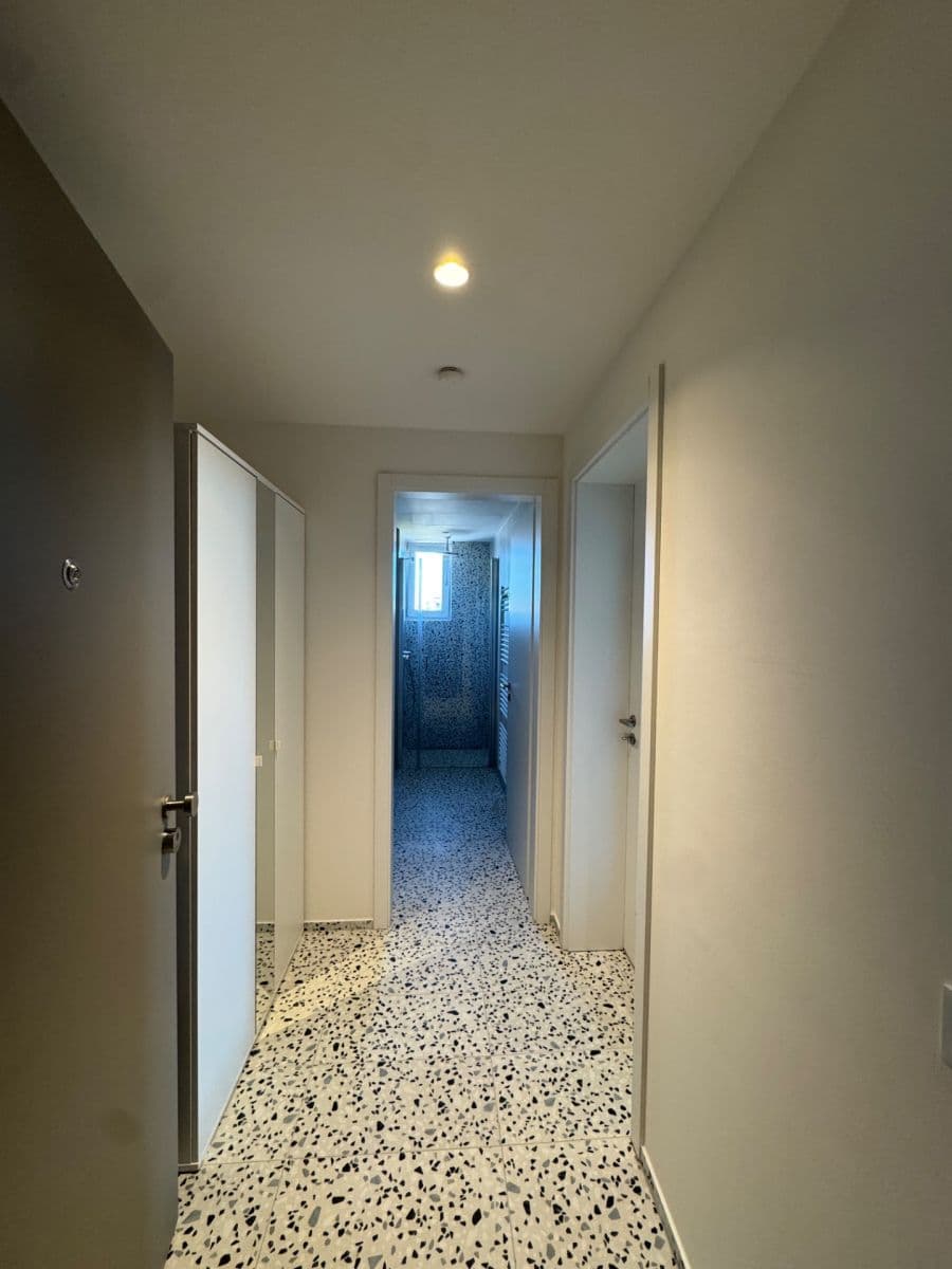 Pronájem bytu 1+kk 39 m², U Komína, Praha, Praha Pronájem bytu 1+kk 39 m², U Komína, Praha, Praha