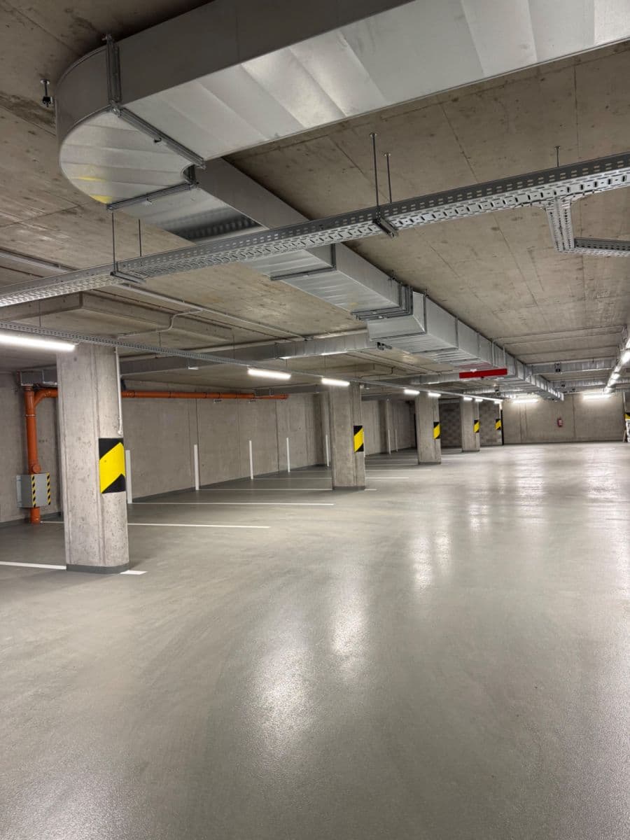 Pronájem bytu 1+kk 39 m², U Komína, Praha, Praha Pronájem bytu 1+kk 39 m², U Komína, Praha, Praha