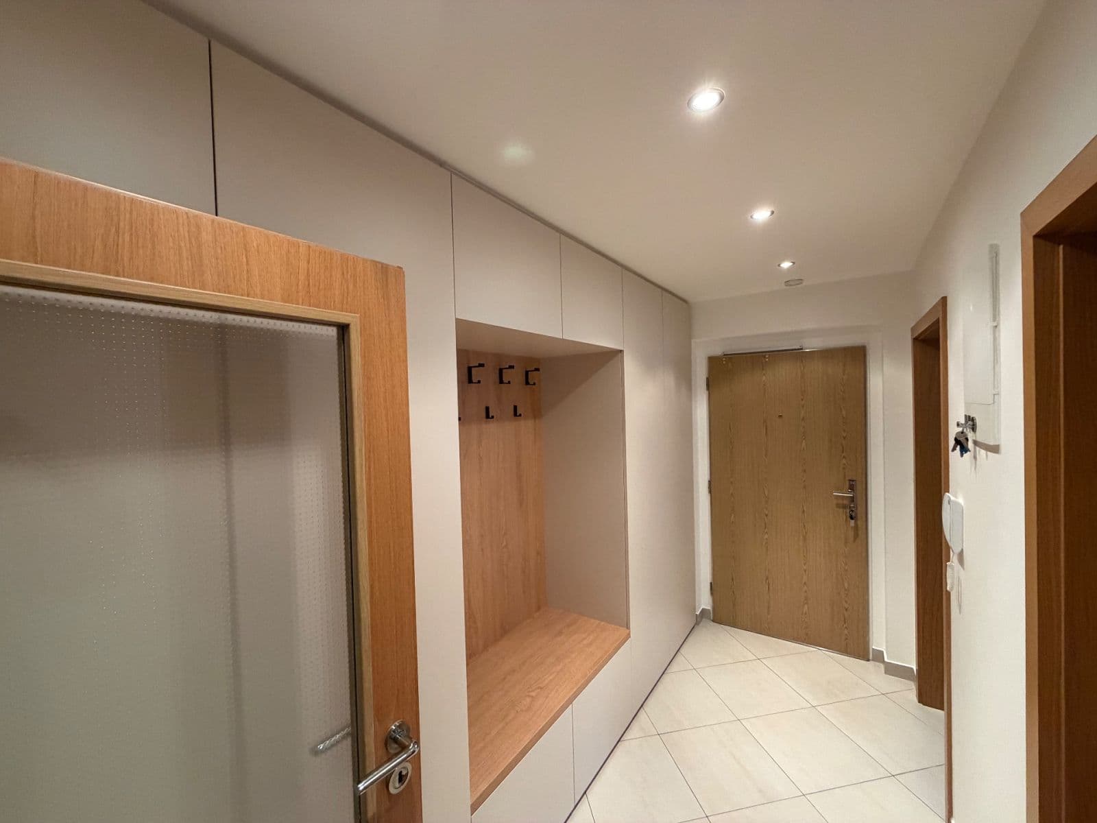 Prodej bytu 2+kk 58 m², Papírníkova, Praha, Praha Prodej bytu 2+kk 58 m², Papírníkova, Praha, Praha