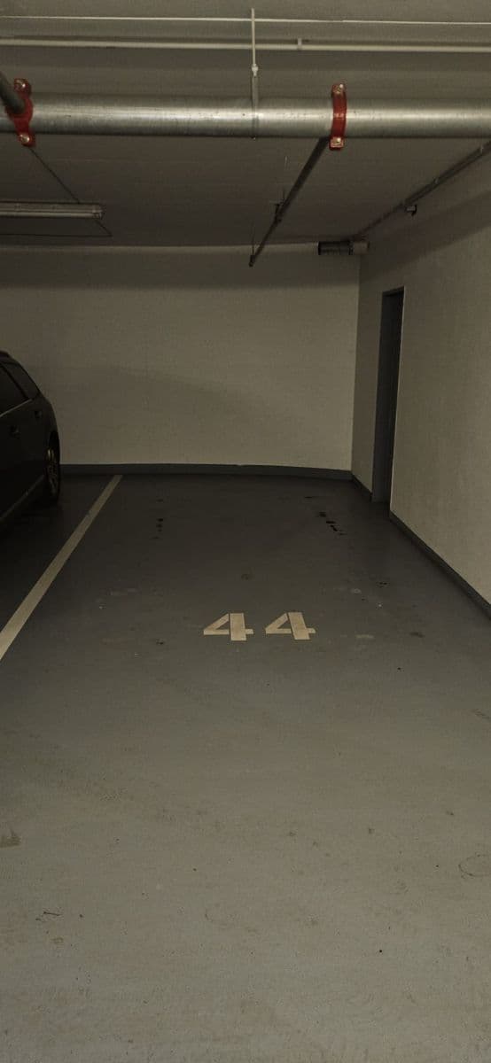 Pronájem garáže 16 m², Praha, Praha Pronájem garáže 16 m², Praha, Praha