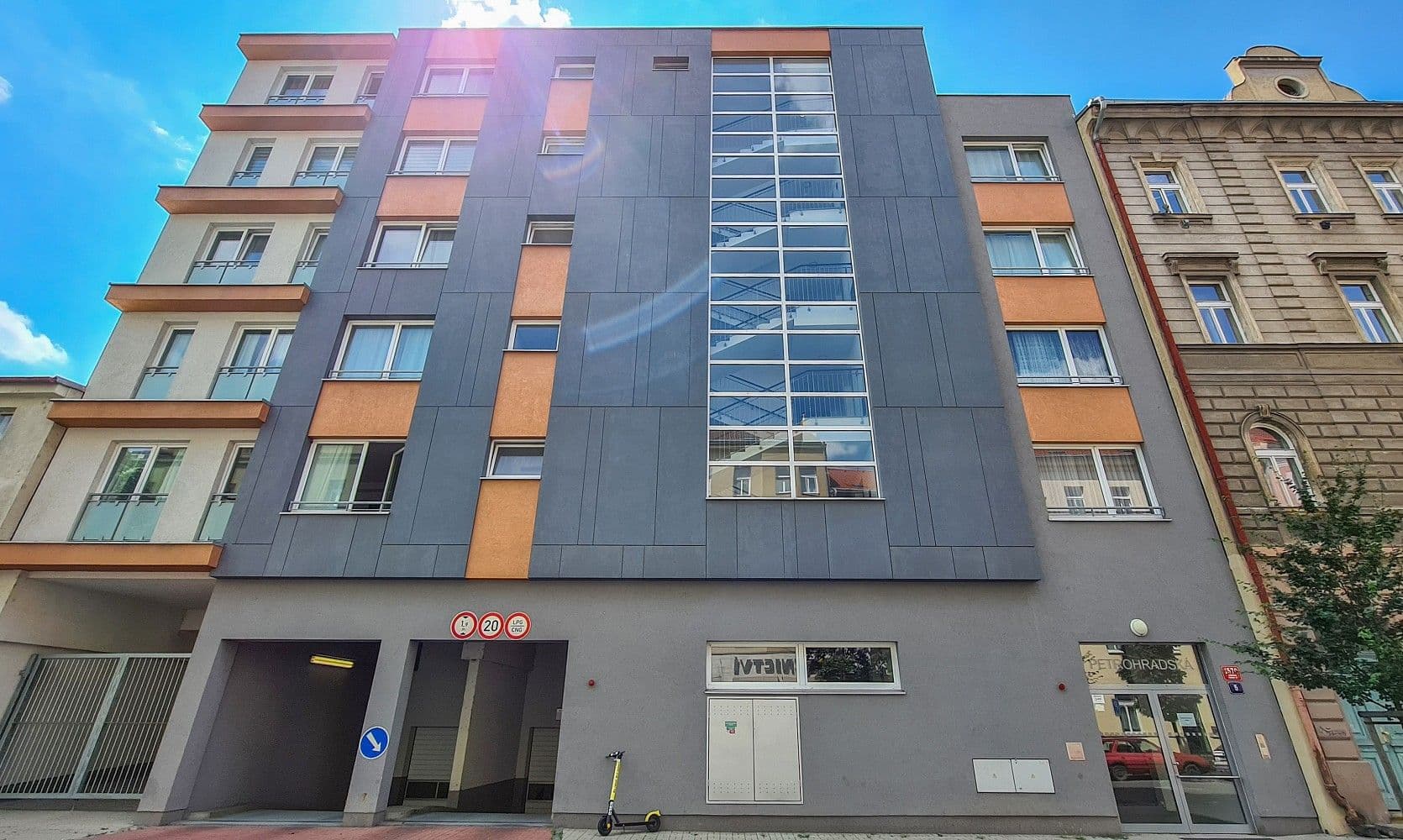 Pronájem garáže 16 m², Praha, Praha Pronájem garáže 16 m², Praha, Praha